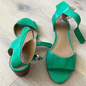 Beautiful green Nine West sandals